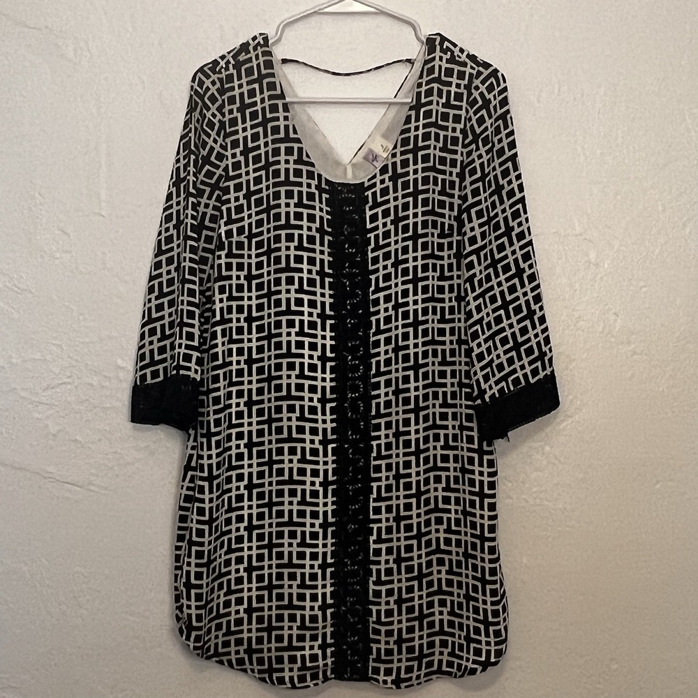 Alya Tunic Dress Small Black‎ White Geometric Lace Trim Shift Small